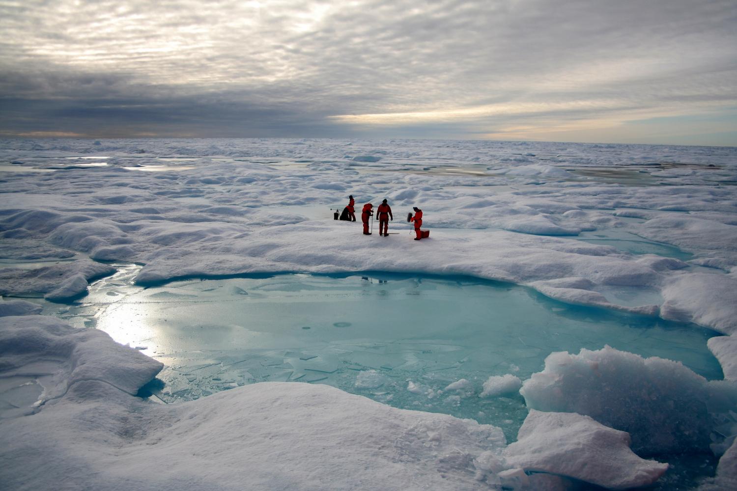 Океан покрытый льдом. Карское море ледники. Во льдах Арктики. Ледяное море. Полярное море.