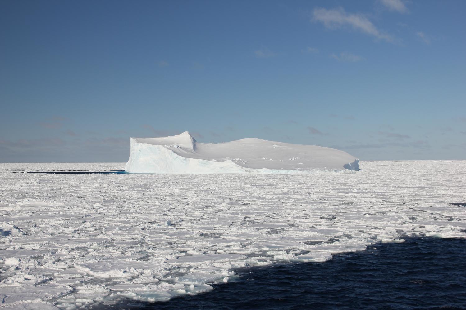 Ту май айс. Море Баренцево и Антарктида. Южный океан. Южный океан фото. Антарктический морской лед.