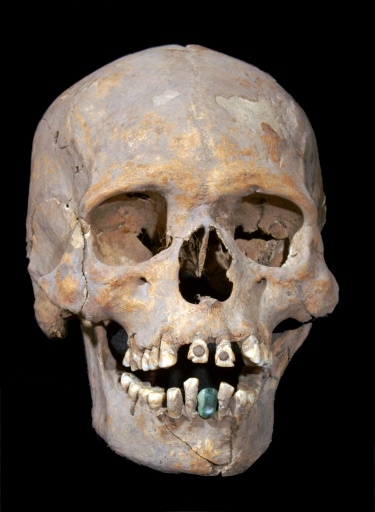 Skeleton with stone-encrusted teeth found in Mexico ancient ruins
