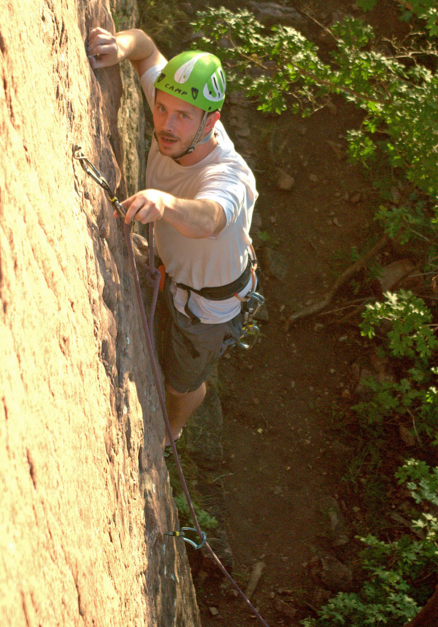 Theoretical Climbing Rope Could Brake Falls