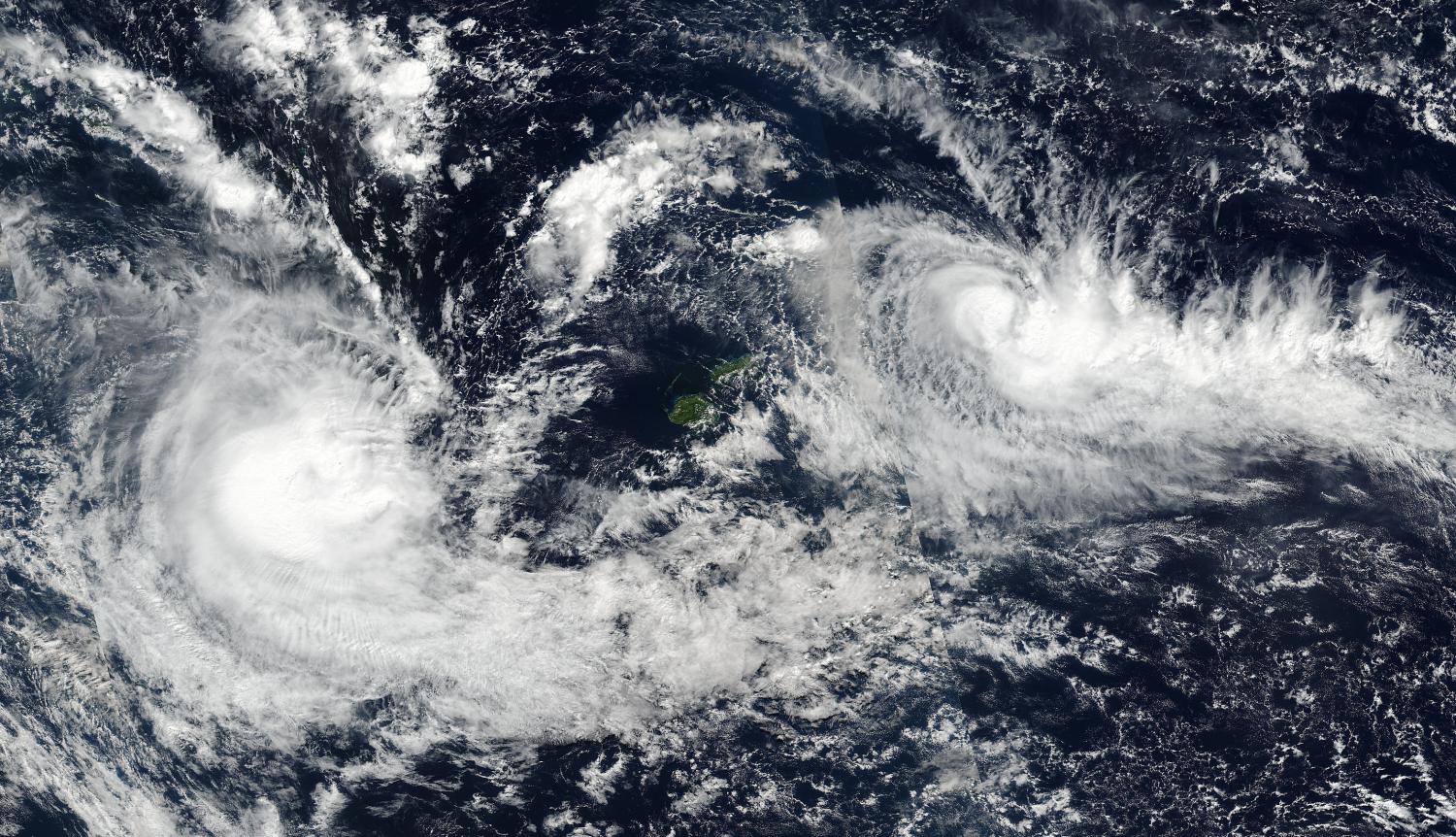 NASA sees Tropical Cyclone Donna blanket Vanuatu