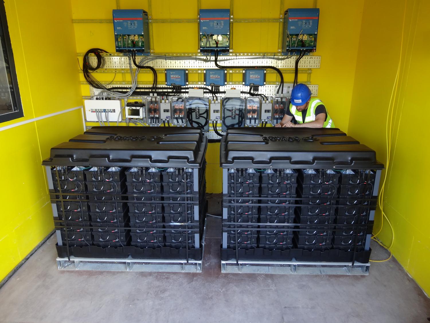 Storage batteries. Аккумулятор серверный. Home Energy Storage Battery. Anion Energy Storage Batteries. KSTAR Storage Battery.