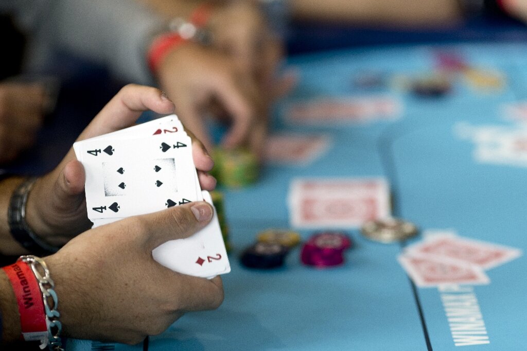 AI program beats pros in six-player poker—a first