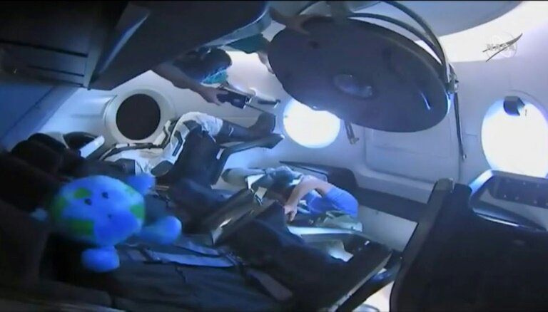 new spacex capsule interior