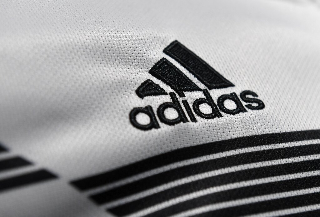 Heel rare To read Adidas loses EU court battle over 'three stripe' design