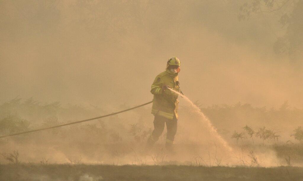 Australia bushfires renew anger over climate change - Phys.Org