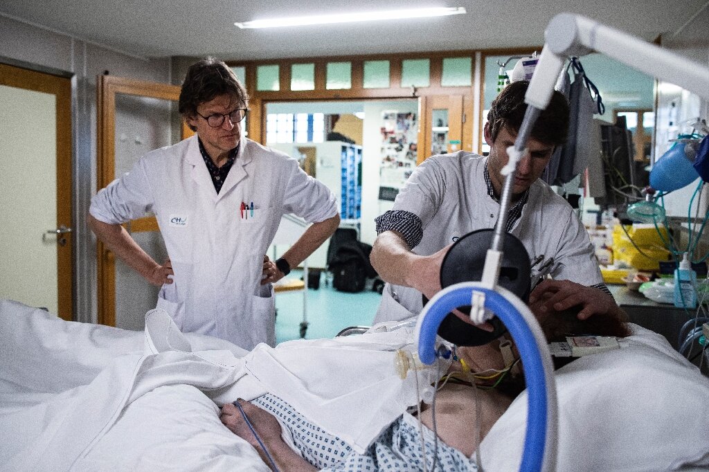 Belgian Brain Doctor Awarded For Easing Coma Survivors Return