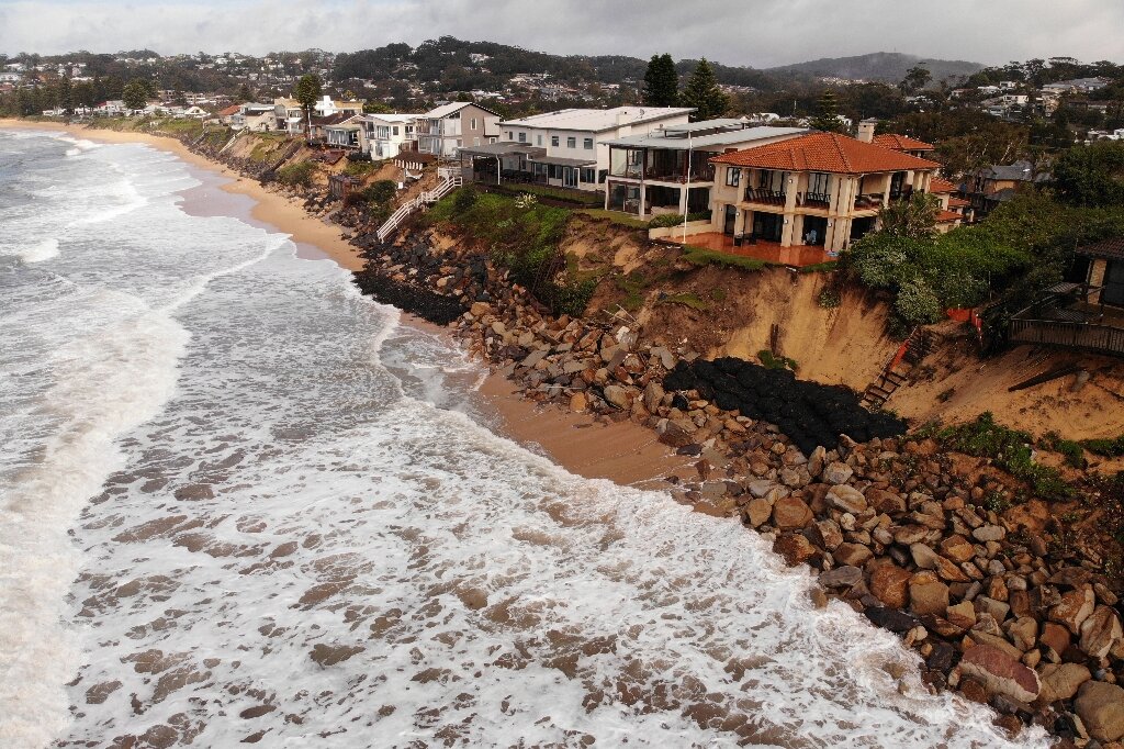 Australia to be lashed with wild weather from heatwave temperatures to  storms, hail and snow