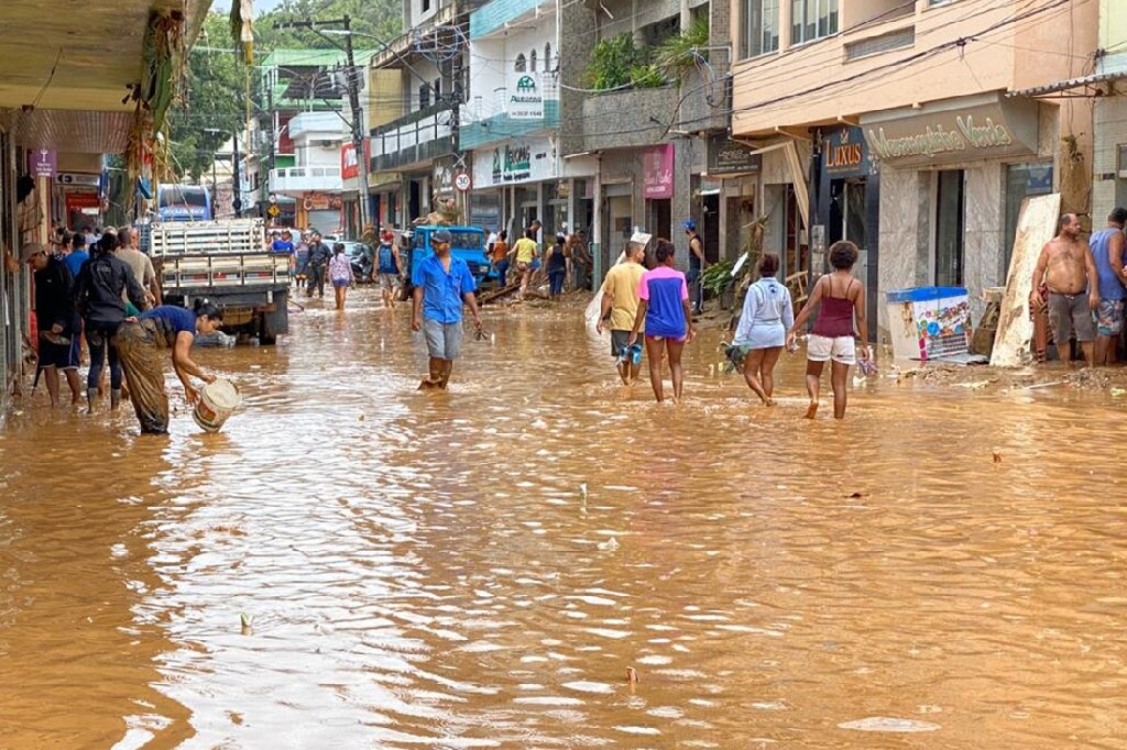 Flooding, landslides kill six in Brazil