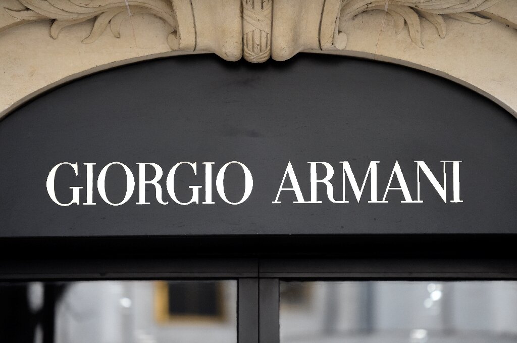 Armani's Italian factories to make medical overalls