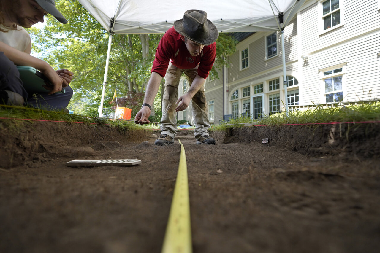Archaeologists Dig Hilltop Over Plymouth Rock One Last Time