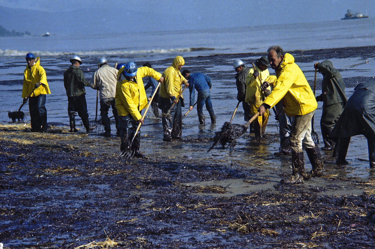 California spill came 52 years after historic oil disaster