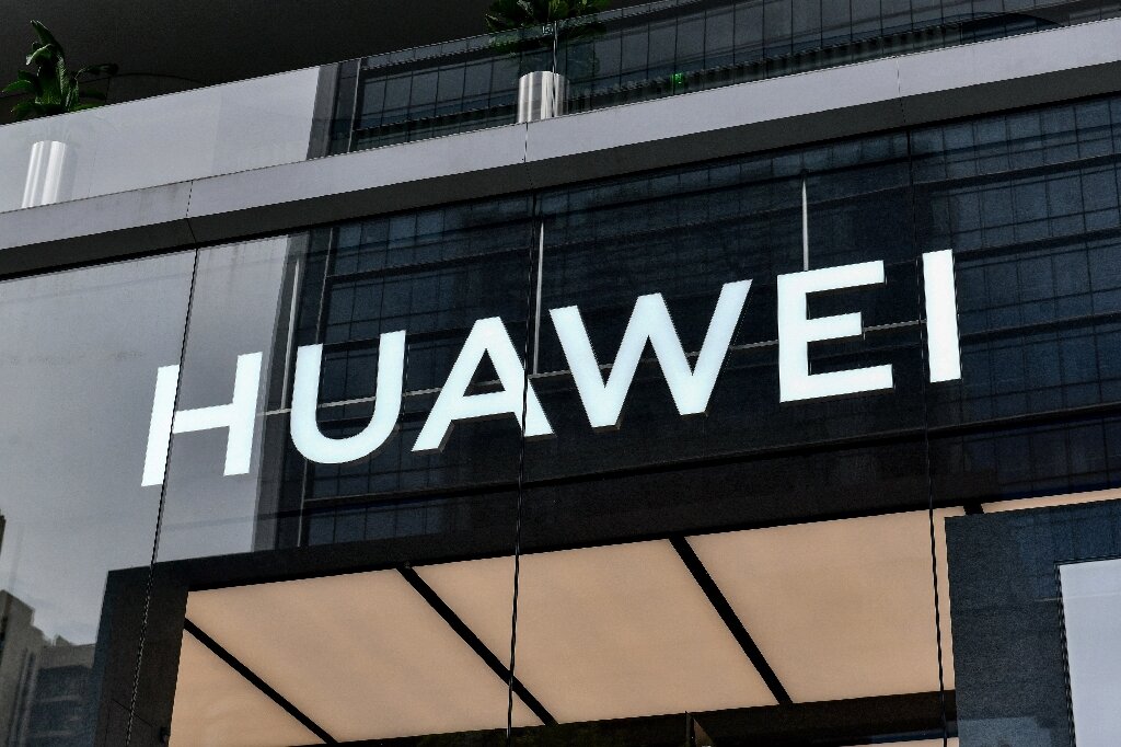 Huawei revenue plunges further in 'challenging times'