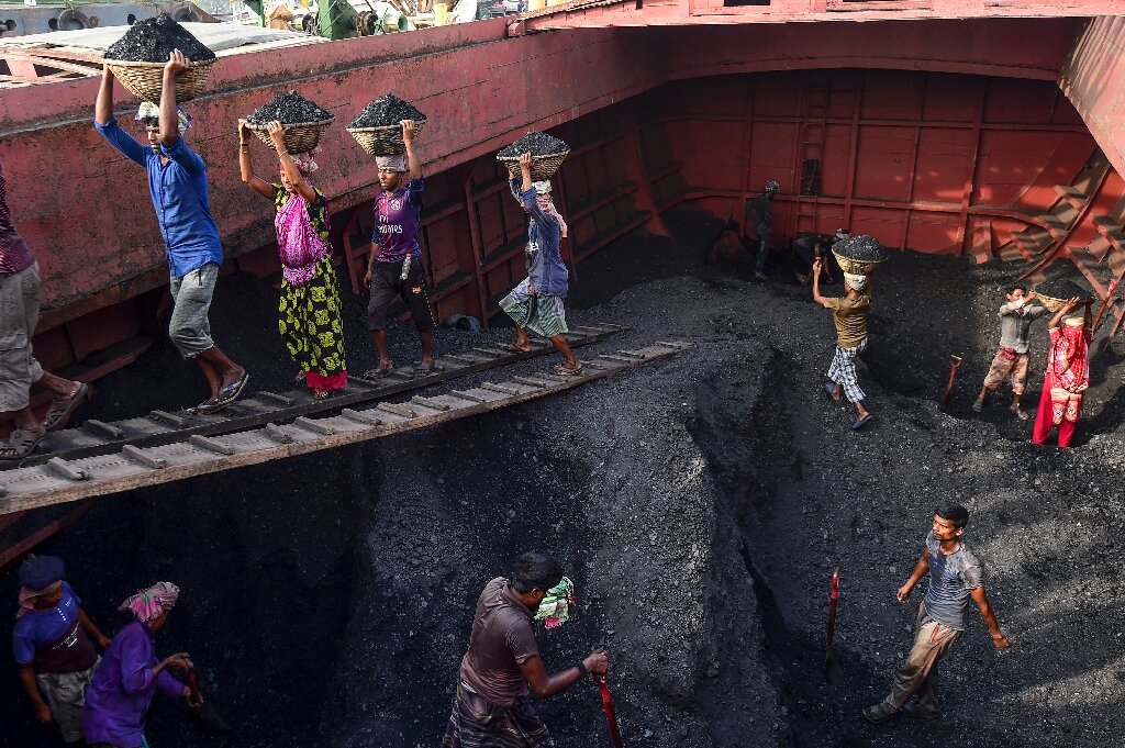 Bangladesh scraps 10 coal-fired power plants