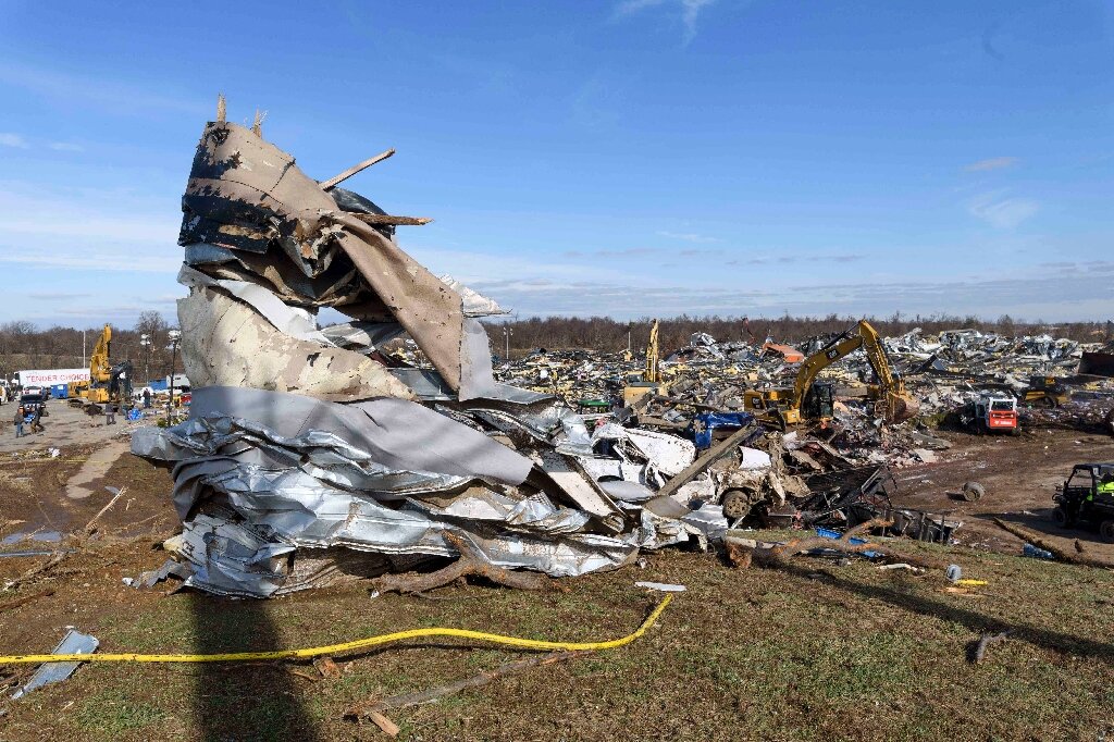 Powerful tornadoes kill at least 78 in five US states
