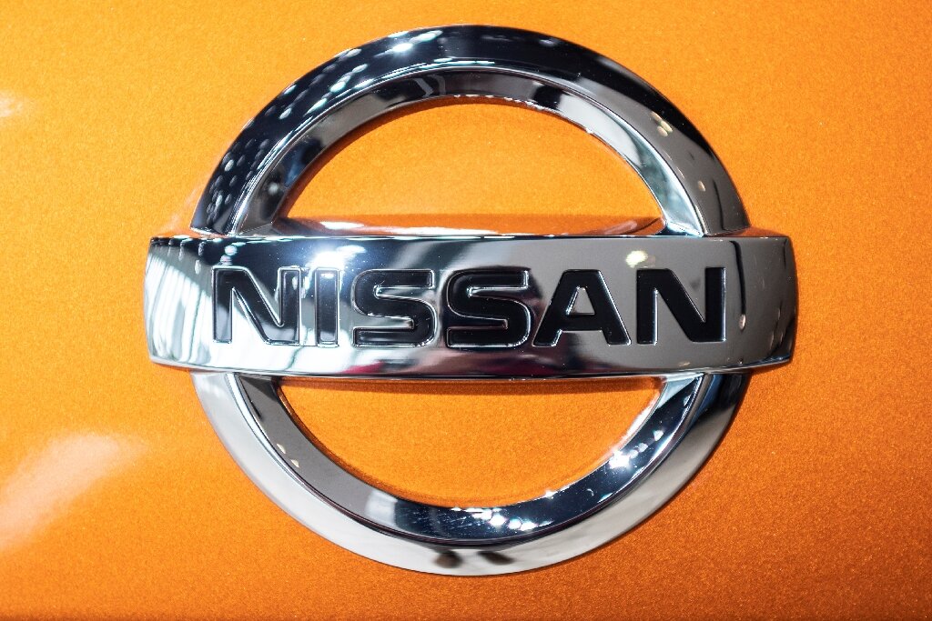 Nissan announces UK battery gigafactory, new electric car