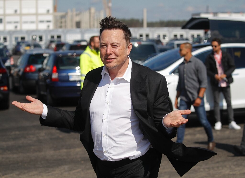 Electric car leader Tesla left out of White House event
