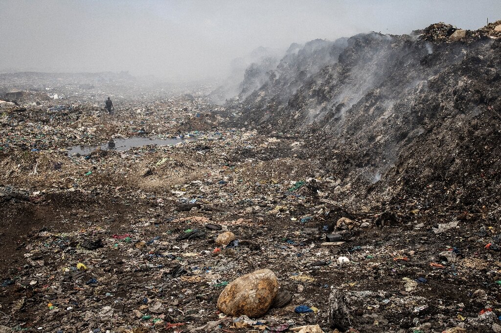 Waste pickers fear future mega dump