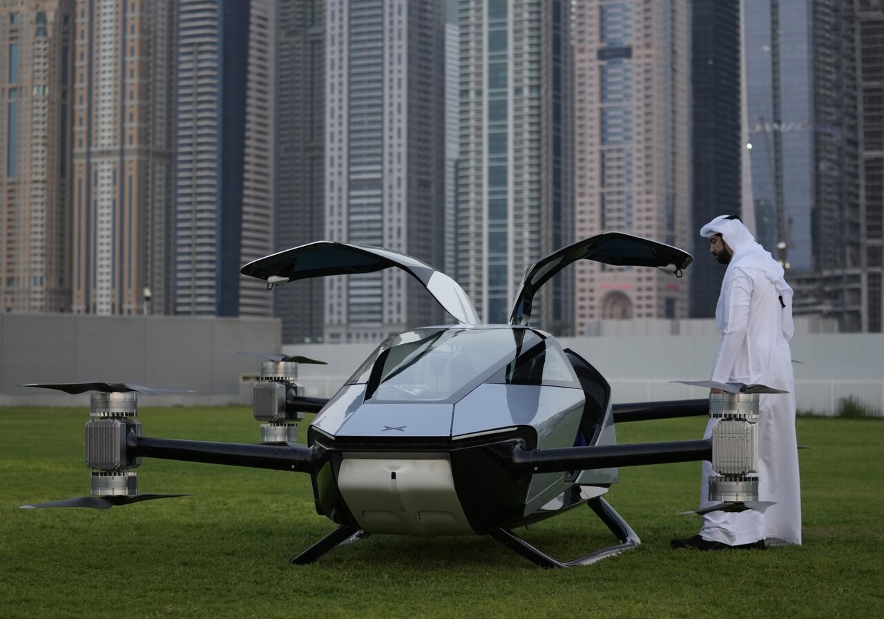 Chinese firm tests electric taxi Dubai