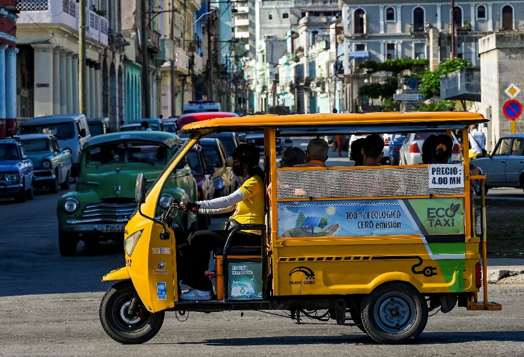 #Cubans turn to electric transport