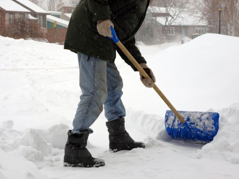 Flakes are falling again: Here’s the safe way to shovel snow