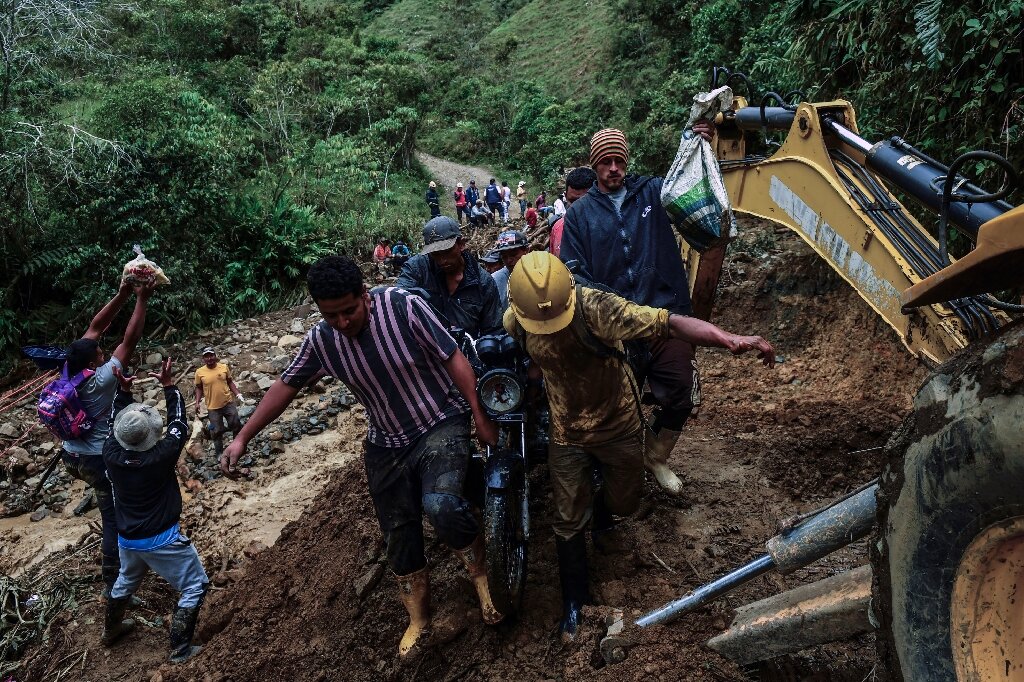 Colombian flooding kills 12, two missing: authorities