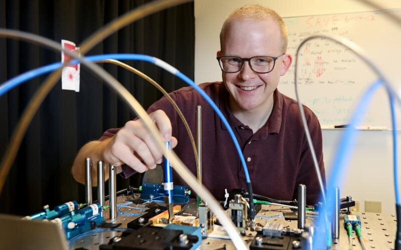 Giant leap toward quantum internet realized with Bell state analyzer