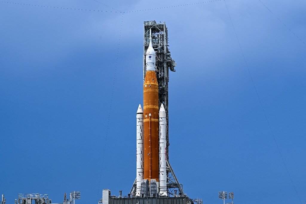 NASA Moon rocket ready for second attempt at liftoff