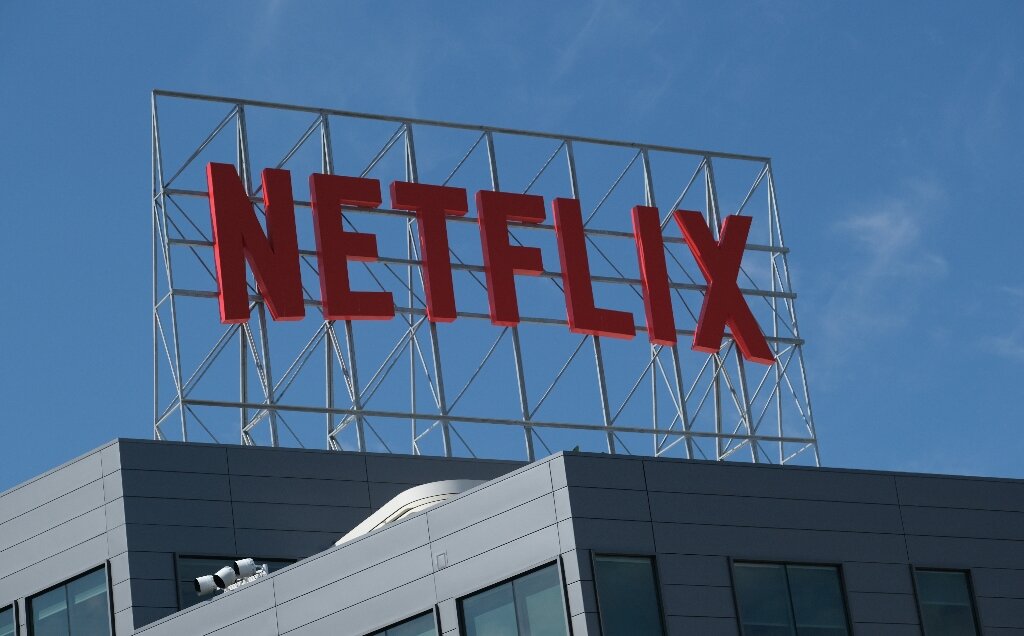 #Netflix tests charging a fee to share accounts