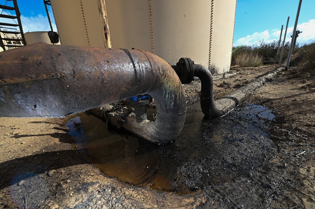 #America is finally cleaning up its abandoned, leaking oil wells
