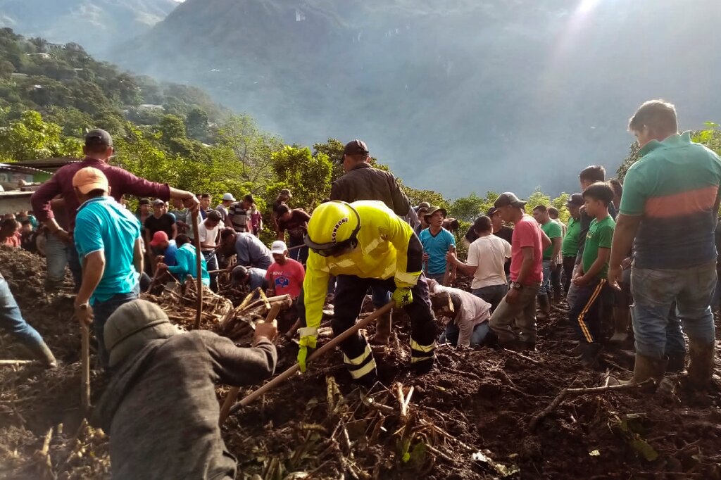 15 muertos y medio millón de afectados por fuertes lluvias en Guatemala
