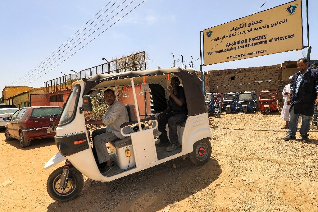 Sudan’s electric rickshaws cut costs, help environment