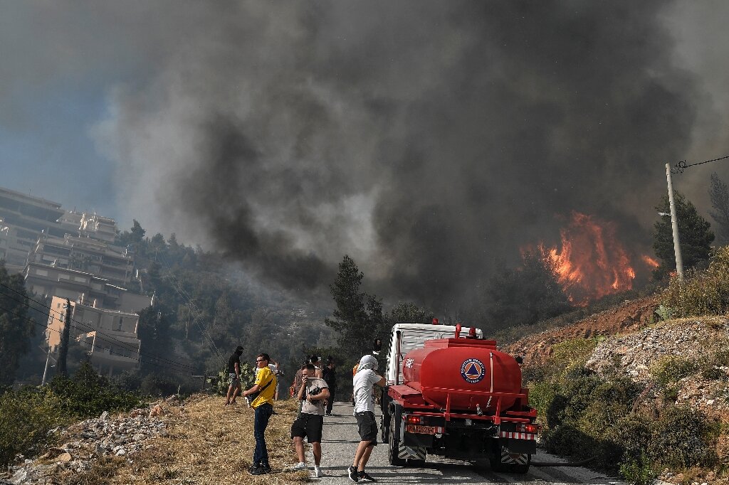 #Greece evacuates Athens suburb under wildfire threat