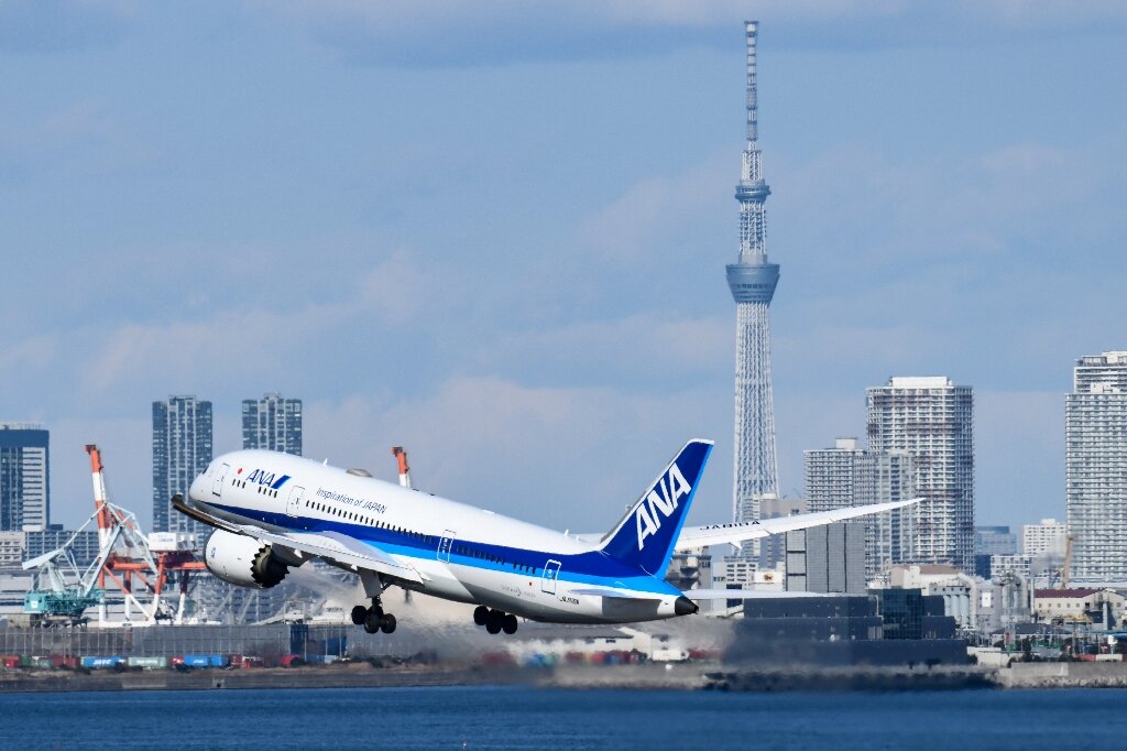 #Japan’s top airline ANA reports first net profit in 10 quarters