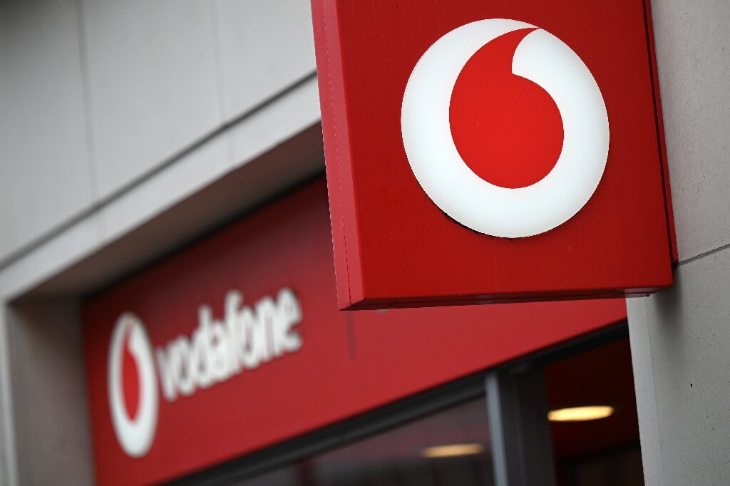#Vodafone calls up surging annual profit