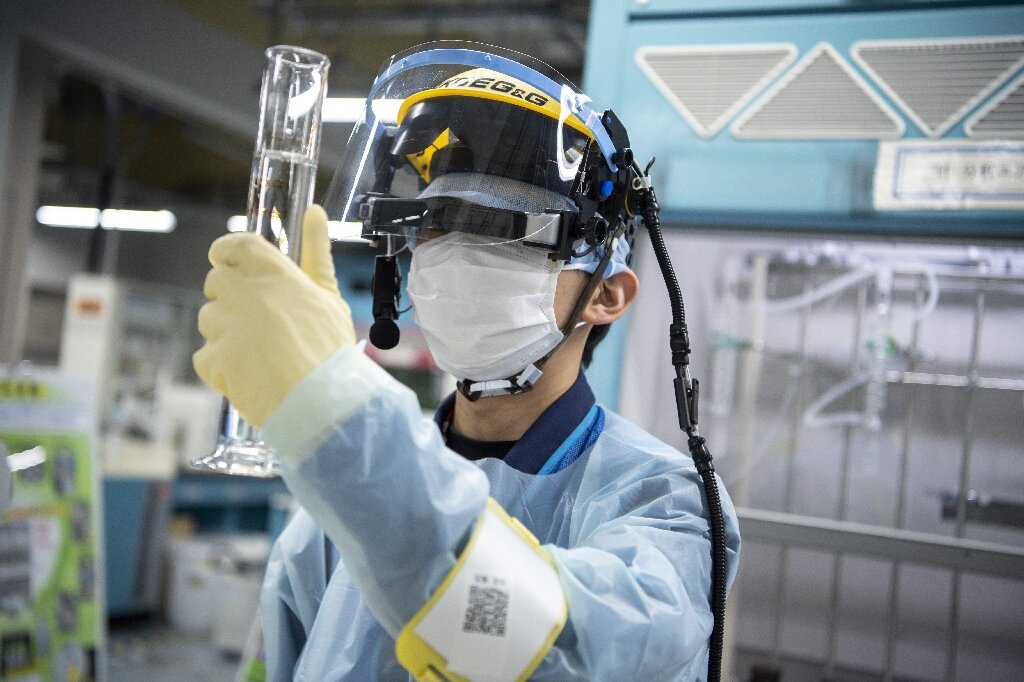 Radioactive fuel, contaminated water: the Fukushima clean-up