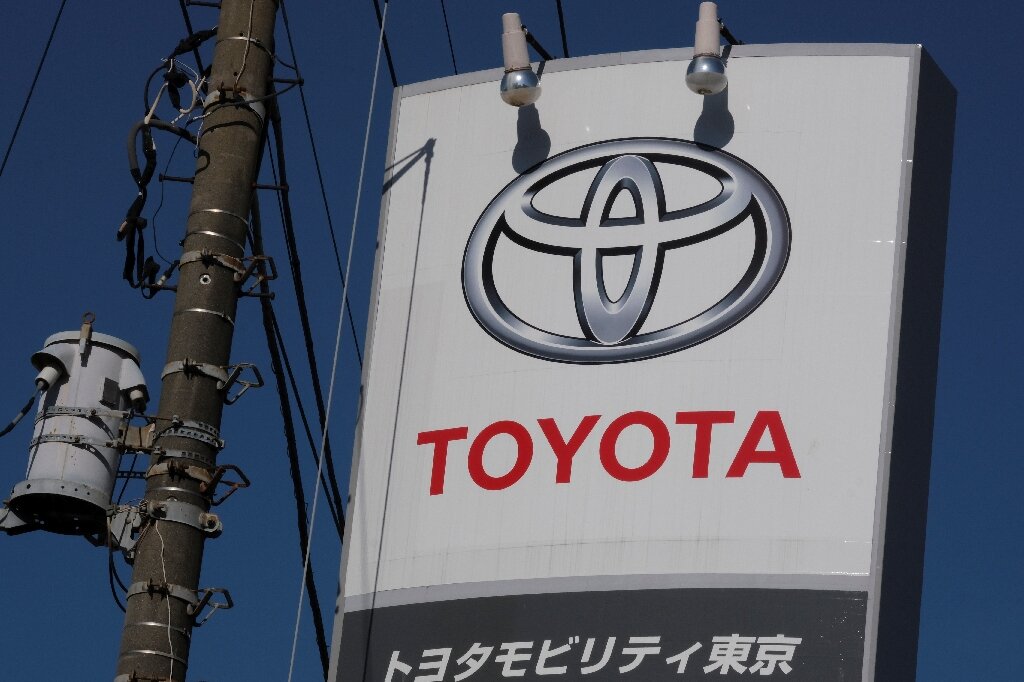 トヨタは地震の後、日本の生産のほとんどを停止します