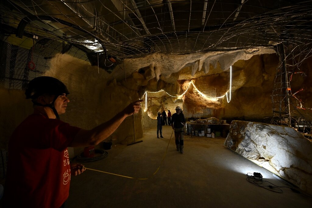 Race to save undersea Stone Age cave art masterpieces