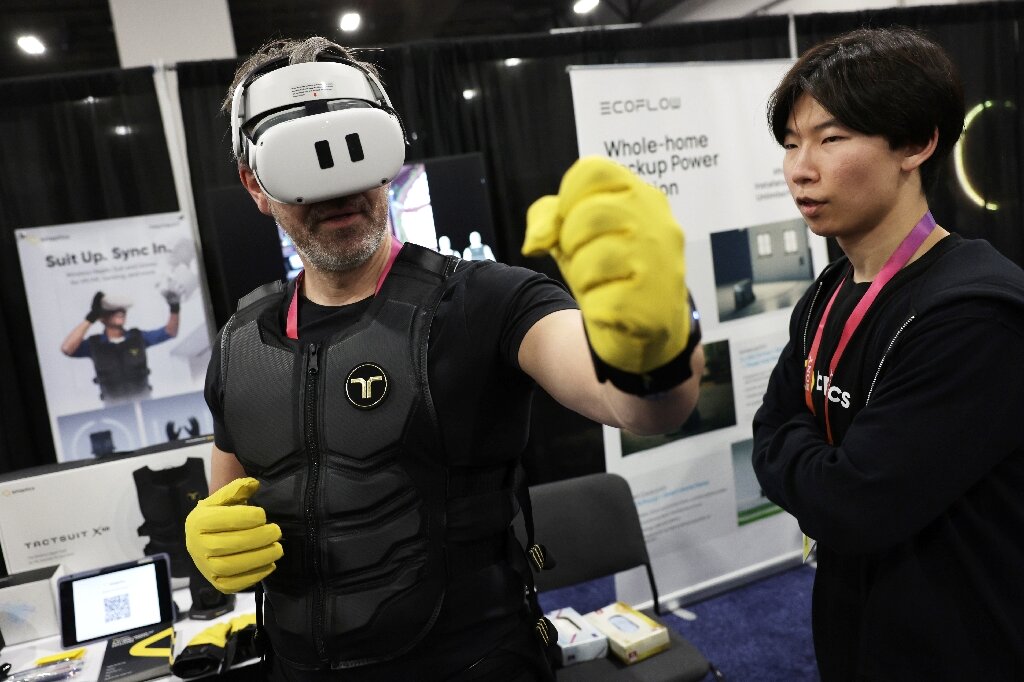 #From bees to bullets, CES tech show gives gamers the feels