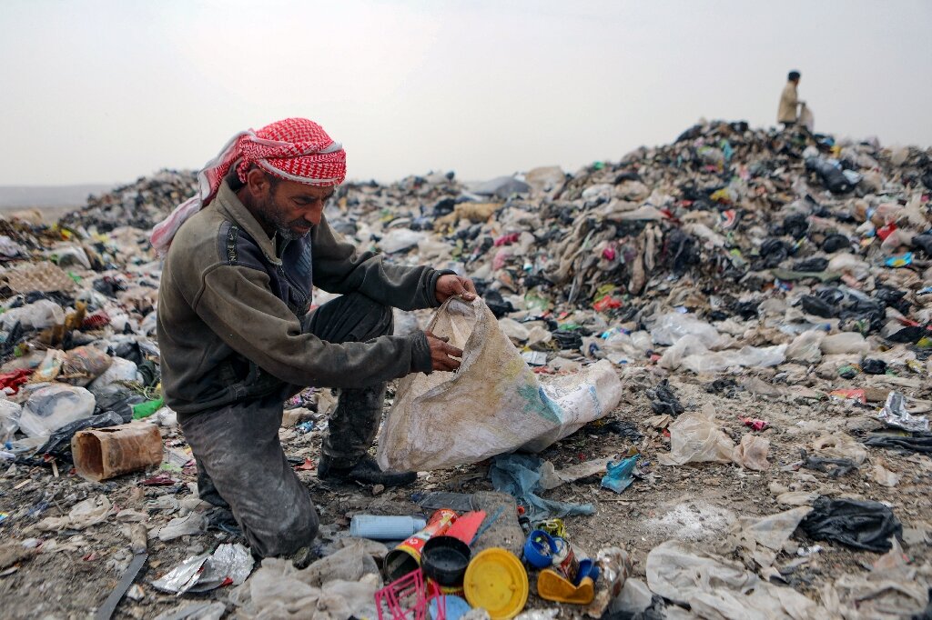 Turning Plastic Waste into Rugs: How Syrians are Earning a Living