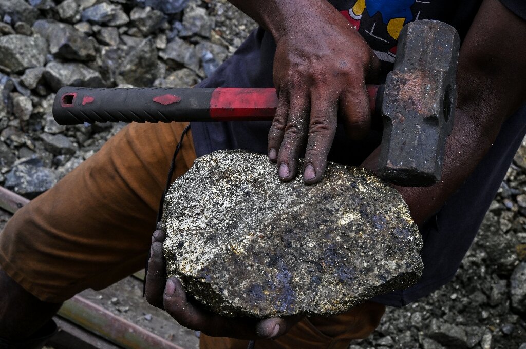 Illegal mining booms in Brazilian  'promised land