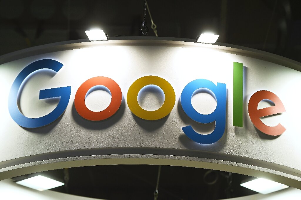 Google launches ChatGPT rival in US and UK