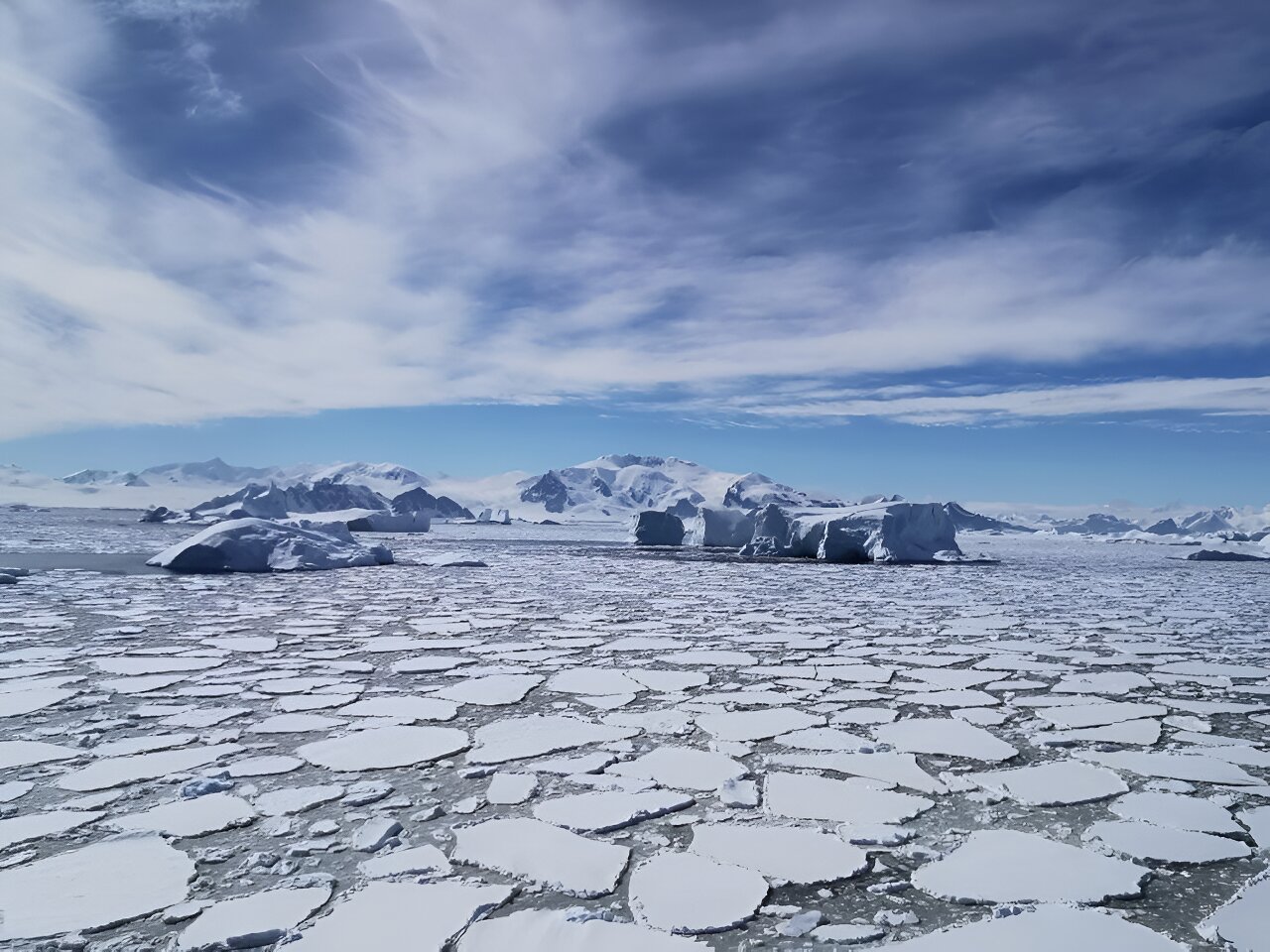 Sluggish Start for Arctic Sea Ice Freeze-Up