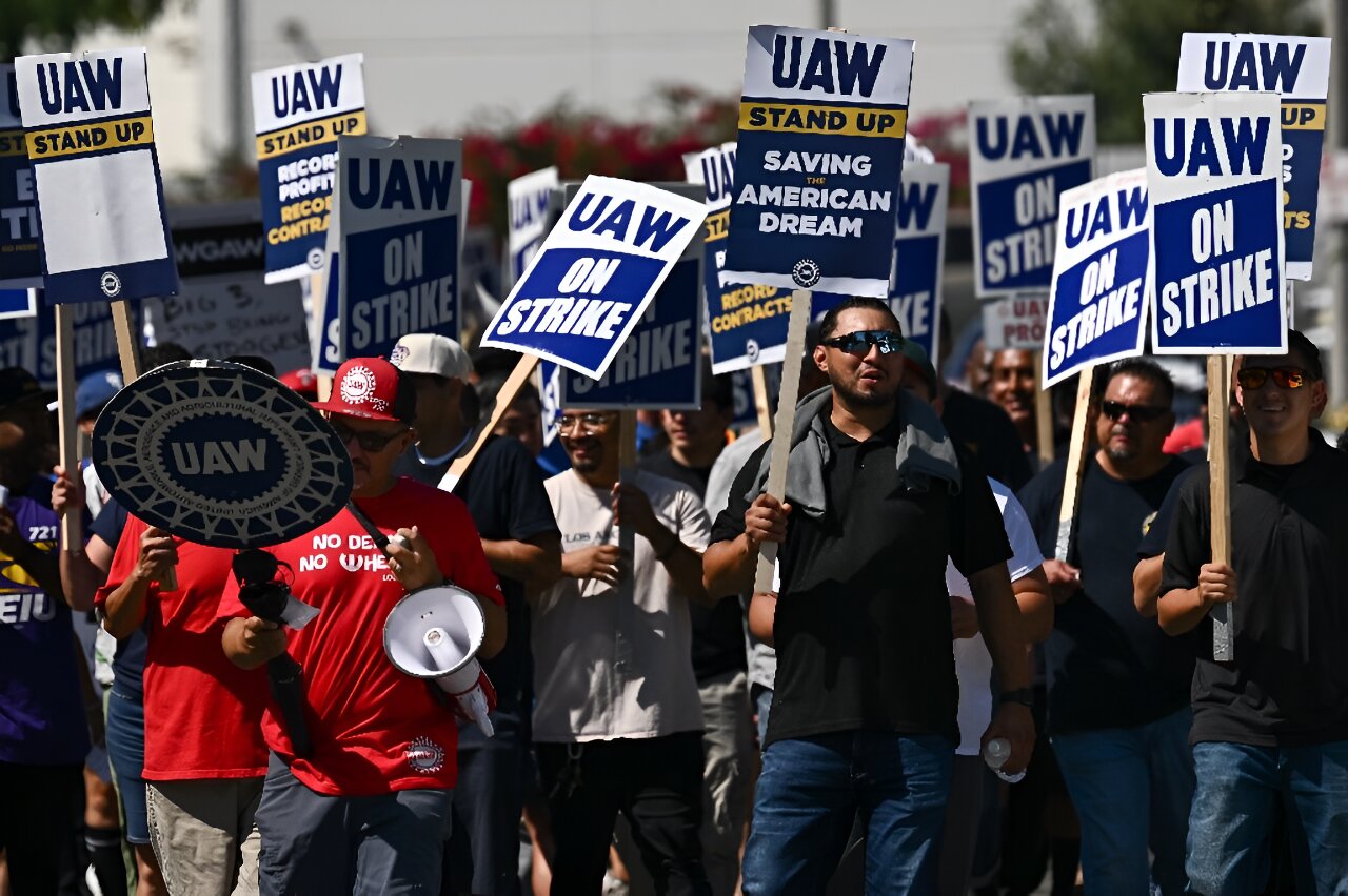 US auto strike expands with 7,000 more workers joining