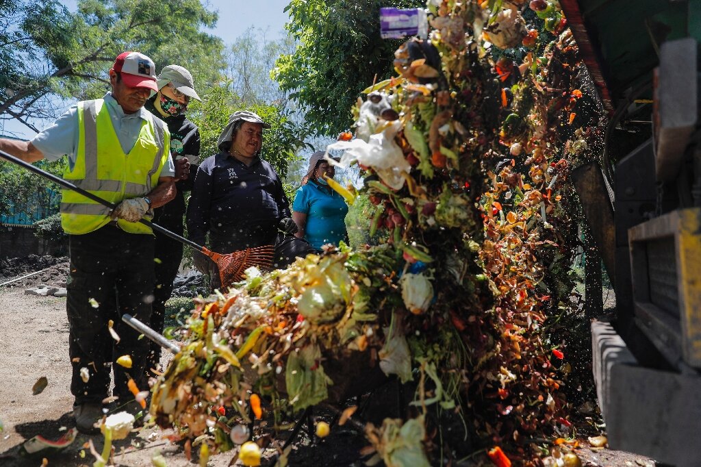 #Santiago’s poorest district plants recycling seed