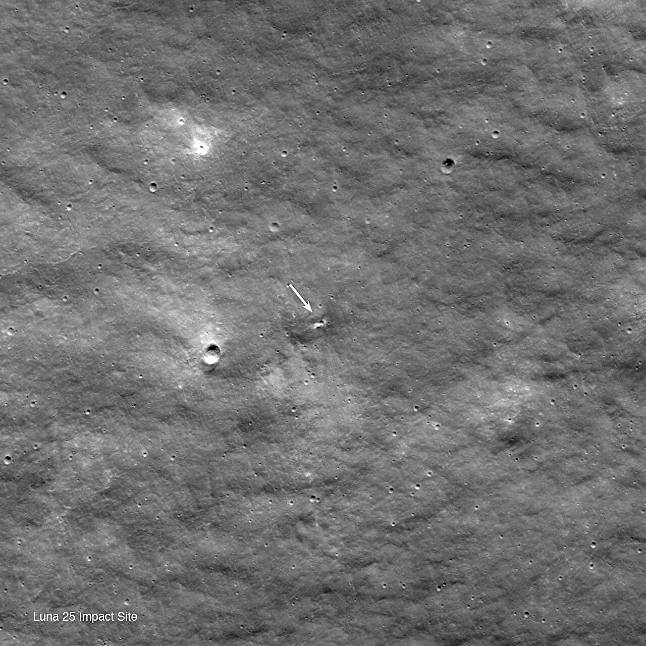 NASA’s LRO observeert de krater die waarschijnlijk is veroorzaakt door de inslag van Luna 25