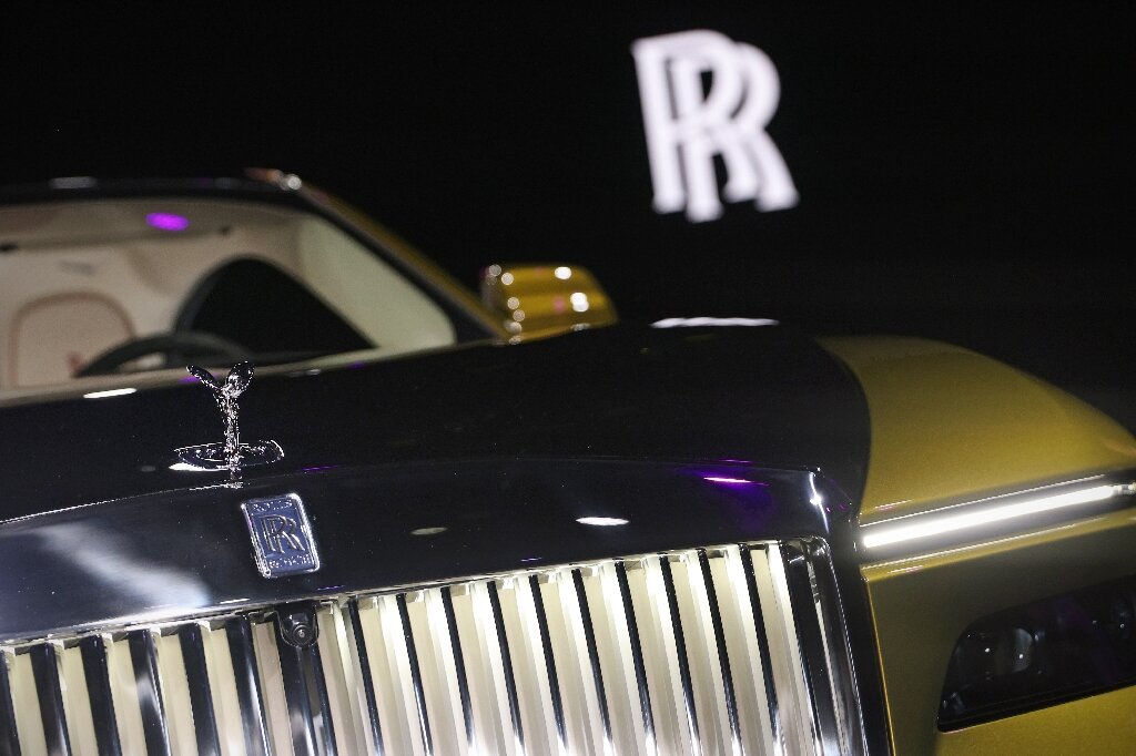 Rolls-Royce posts record car sales in 2022