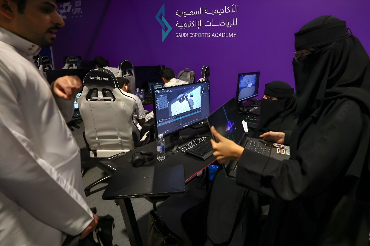 Youthful, gaming-obsessed Saudi seeks homegrown hit