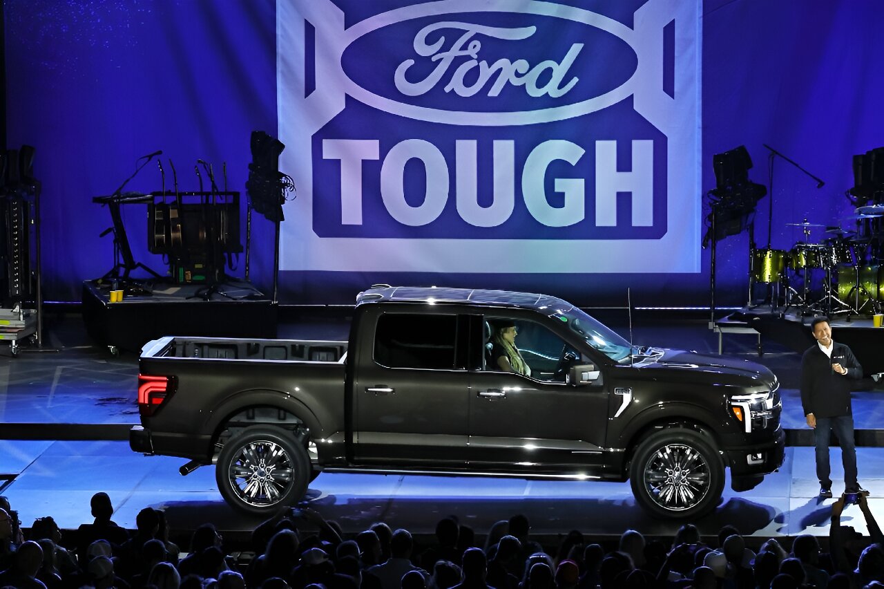 Ford reports higher US auto sales amid strong demand