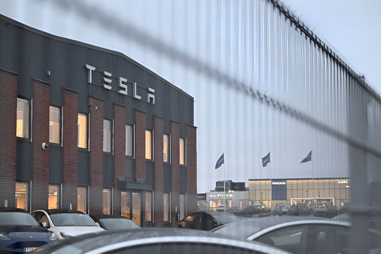 #Tesla’s Musk says fallout from Sweden strike ‘insane’